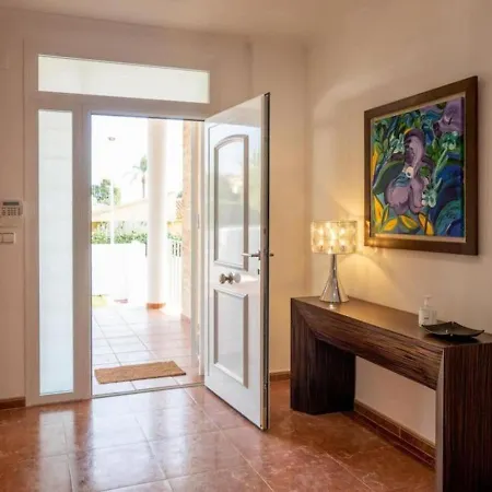 Con Piscina, Jardin Y Aire Acondicionado En La Eliana-l'eliana * Valence