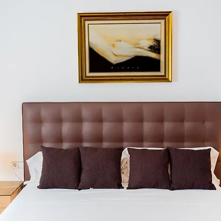 Con Piscina, Jardin Y Aire Acondicionado En La Eliana-l'eliana Valence